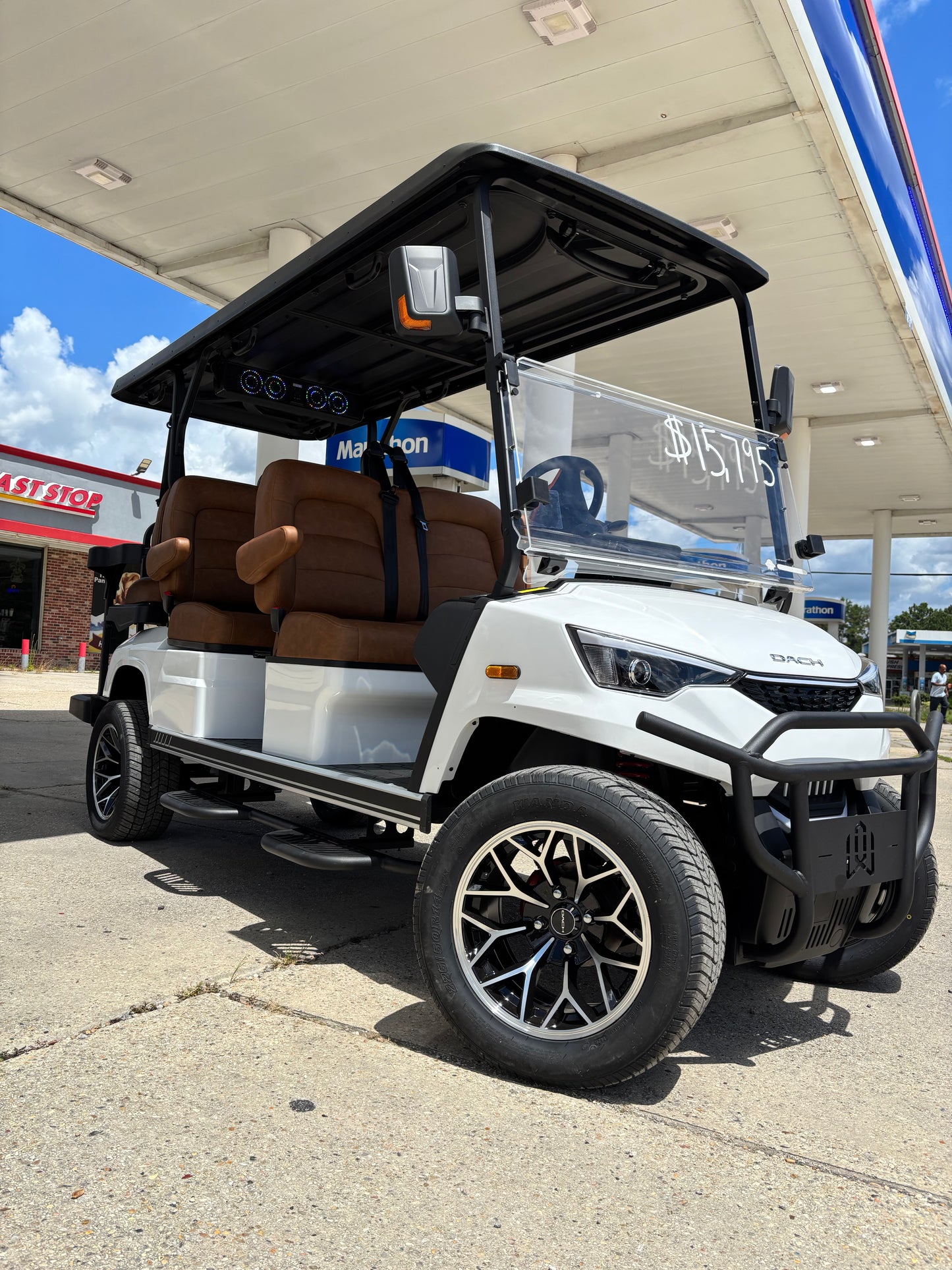 2026 Dach Apollo 4+2 White, Solar Panels