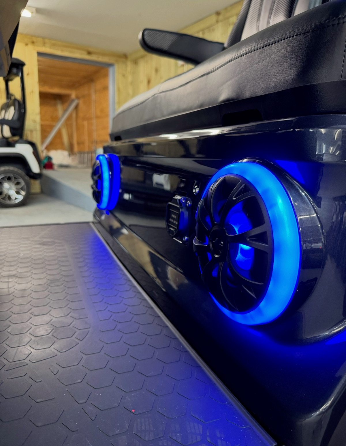 2027 Evolution D5 Maverick 4 Plus Mediterranean Blue