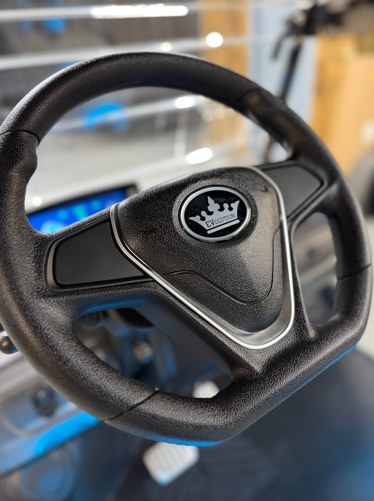 2027 Evolution D5 Maverick 4 Plus White